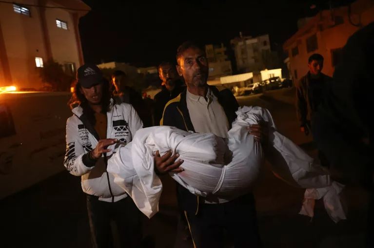 Setidaknya 40 Orang Tewas di Gaza Akibat Serangan Pesawat Nirawak Israel di ‘Zona Aman’
