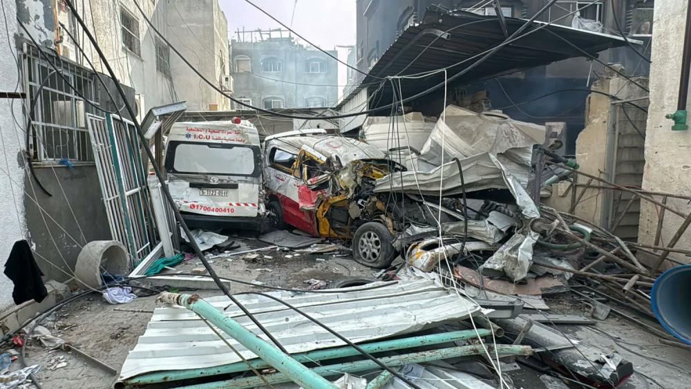 Serangan Brutal ke RS Kamal Adwan, Tim Medis Ditelanjangi Sebelum Diculik Pasukan Israel