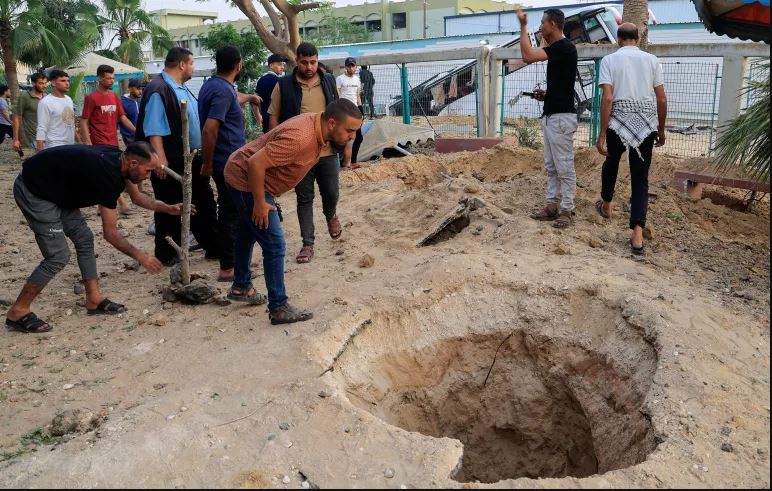 Dalam Waktu Kurang Dari 24 Jam, Israel Mengebom Dua Rumah Sakit di Gaza