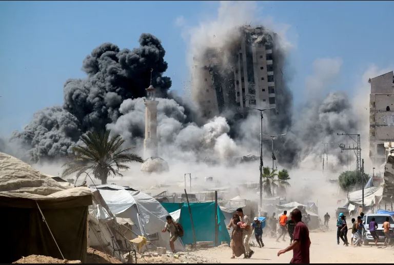 Opini: Saya Telah Memutuskan Untuk Tetap Tinggal di Kota Gaza Ketika Israel Berusaha Menghancurkannya