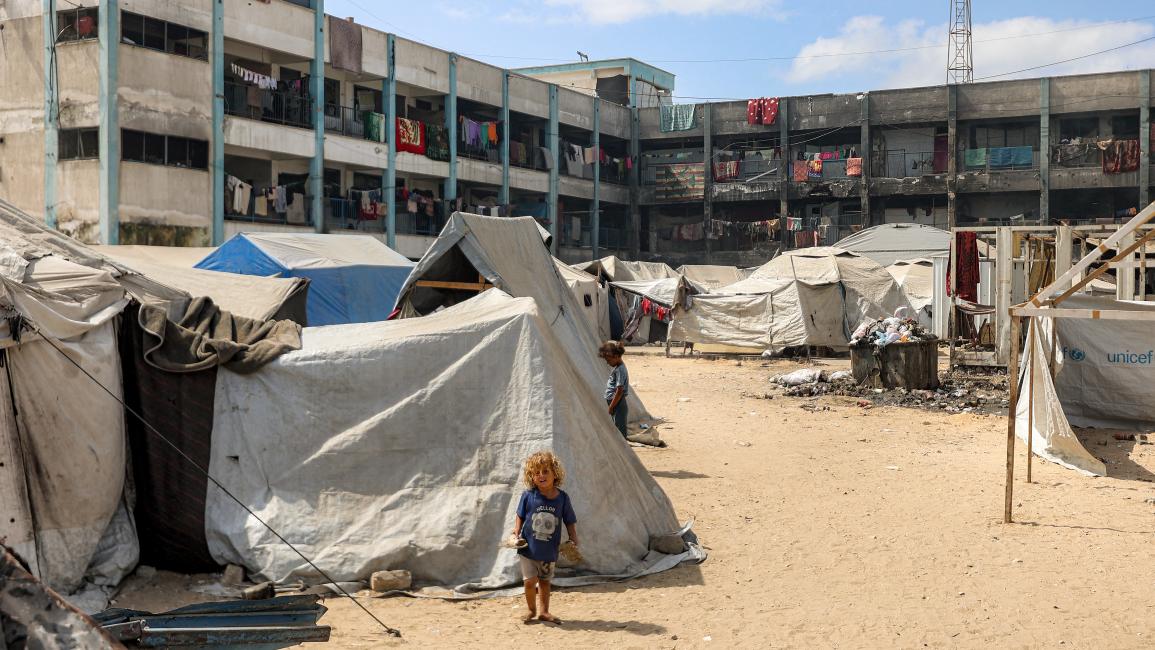Di Antara Hujan dan Reruntuhan: Gaza Bertahan dari Beku dan Lapar