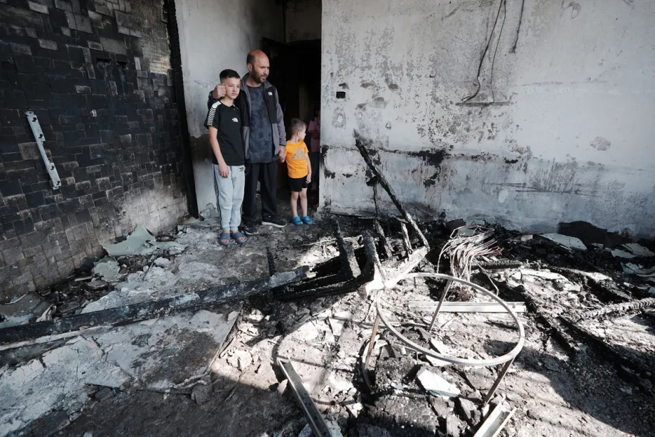Kekerasan Tanpa Henti: Ekstremis Israel Bakar Rumah Palestina di Bawah Perlindungan Militer