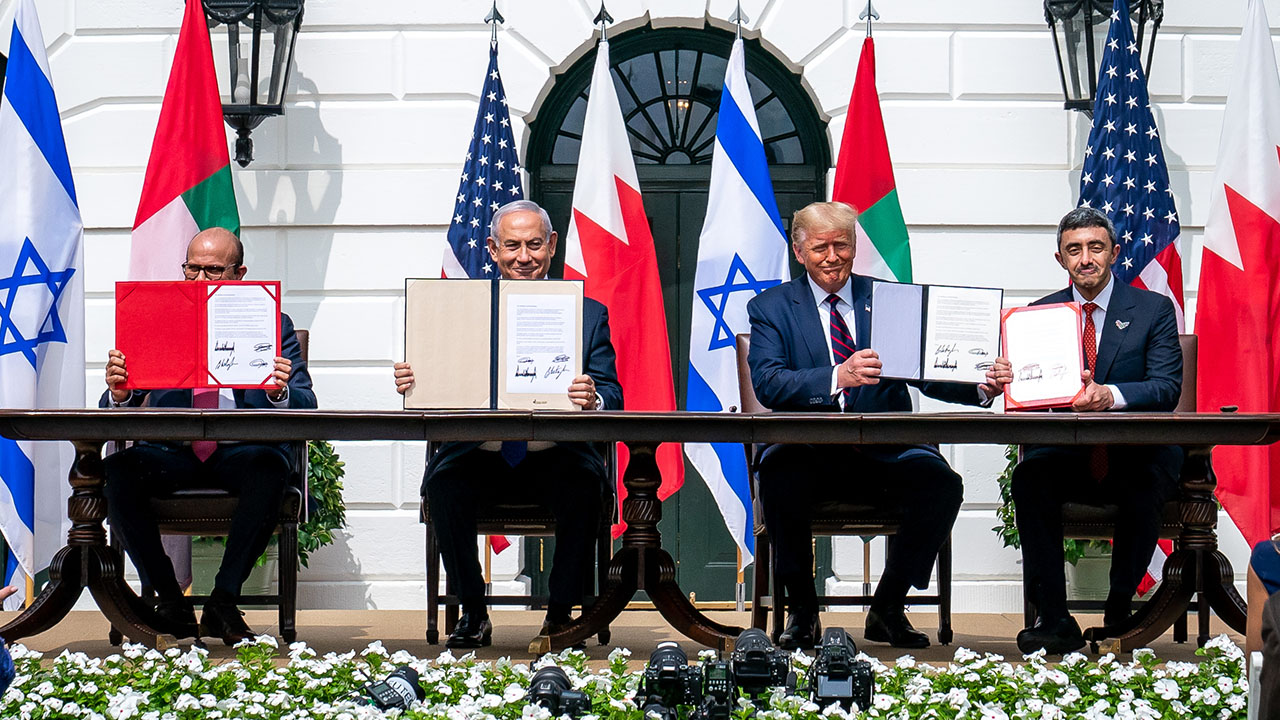 Harga Sebuah Perdamaian: Ketika Negara Arab Menimbang Normalisasi dengan Israel