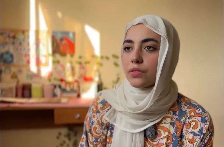 Seniman Muda Gaza Menemukan Jalan Keluar untuk Trauma dan Kesedihannya Akibat Perang Israel