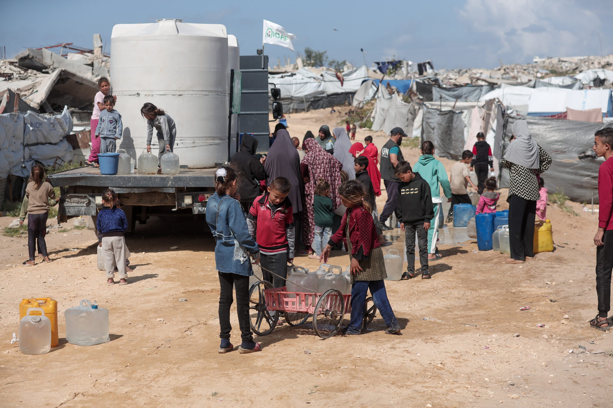Krisis Air Parah Mengintai Gaza, Warga Bertahan Hidup dengan Kurang dari 10 Liter per Hari   