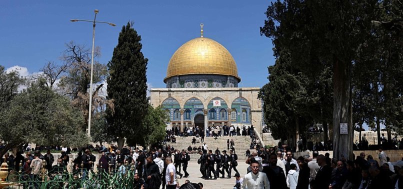 Israel Larang Dua Ulama Terkemuka Palestina Memasuki Masjid Al-Aqsa Selama Sepekan