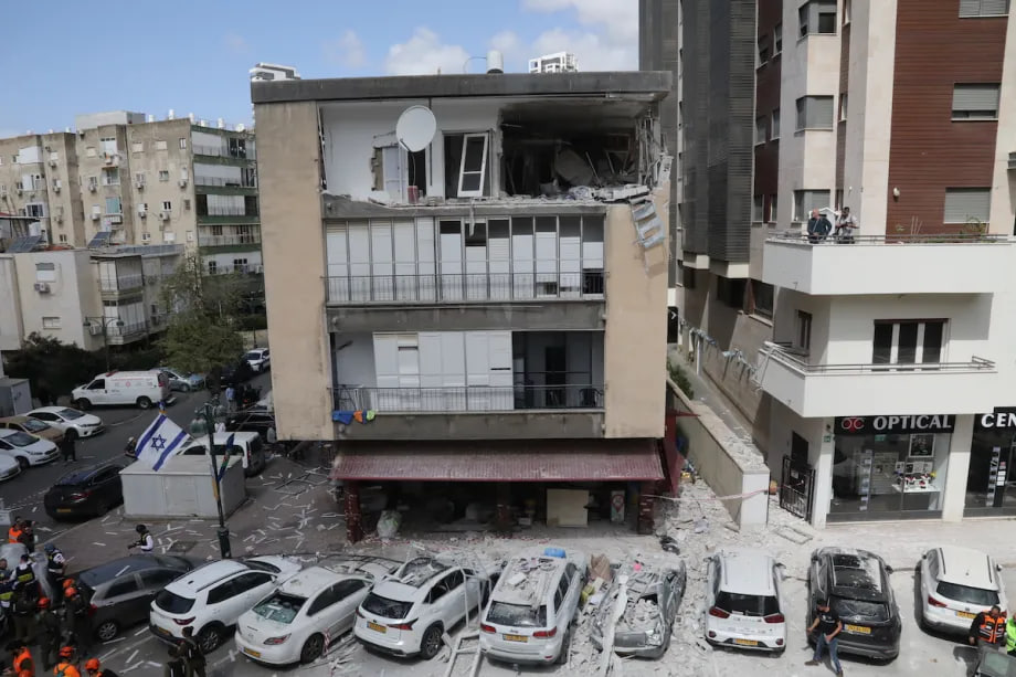 Lebih dari 1.000 Rumah di Tel Aviv Hancur Akibat Serangan Iran