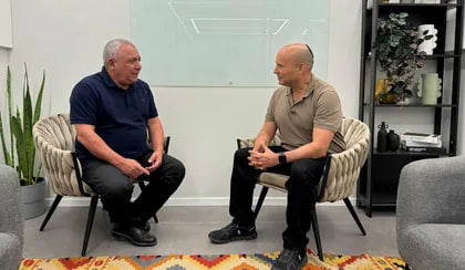 Bennett dan Eisenkot Bertemu Bahas Potensi untuk Lengserkan Netanyahu